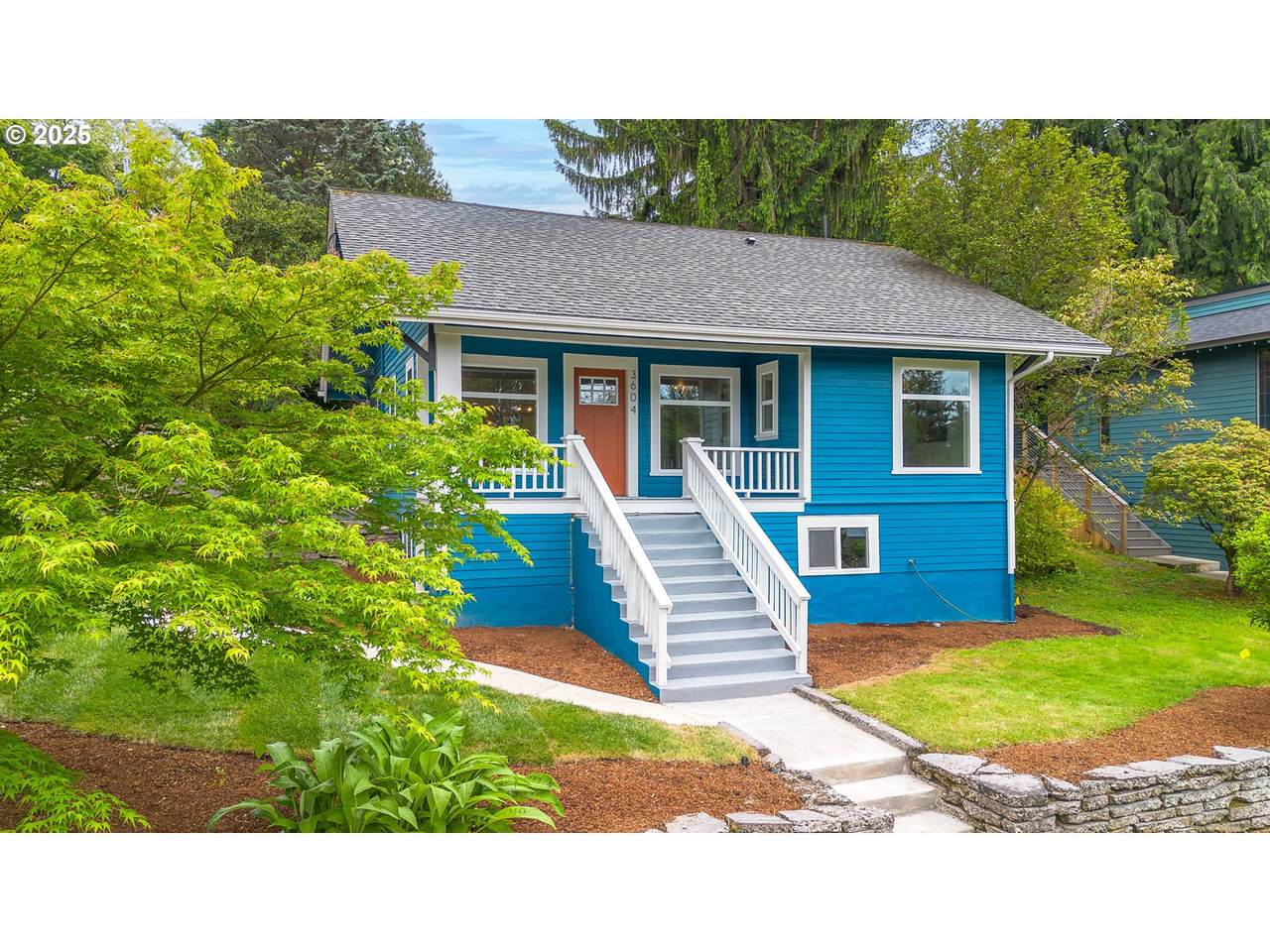3604 Custer St - Photo 1