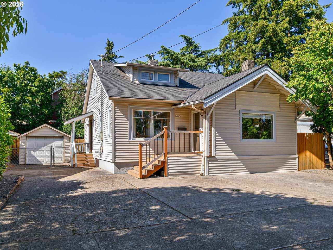 6815 Glisan St - Photo 1