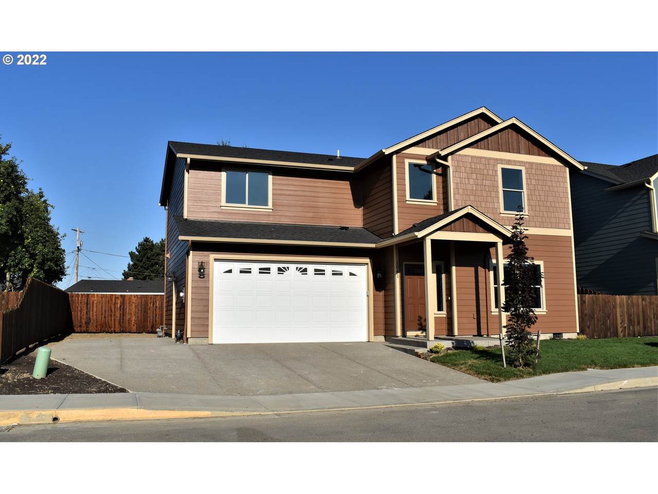1041 Kennedy St - Photo 1