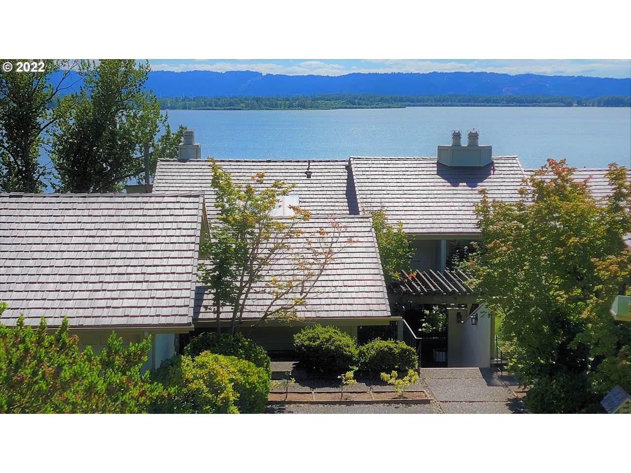 8808 Lakeshore Ave - Photo 1