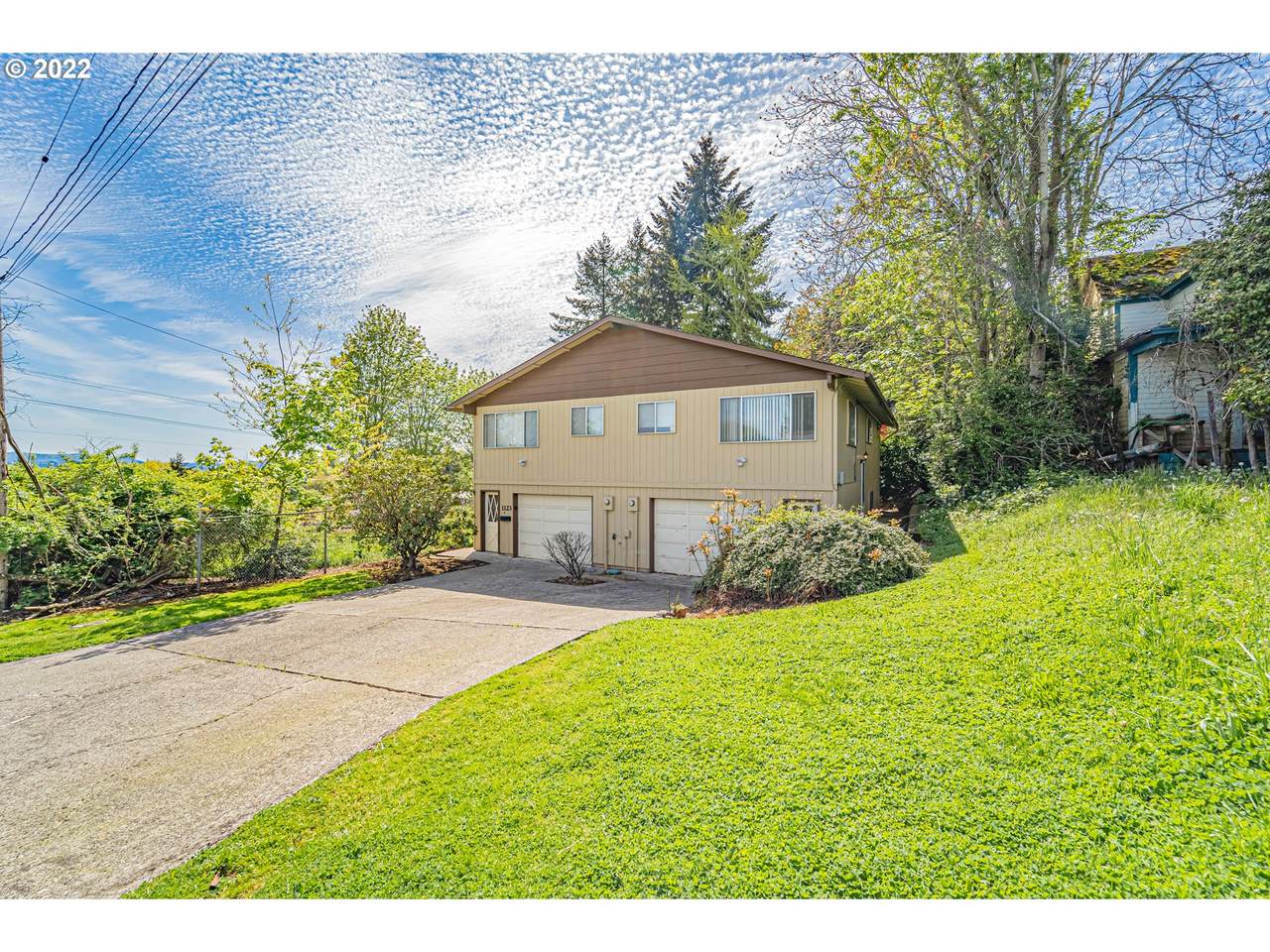 1123 Ash St - Photo 1