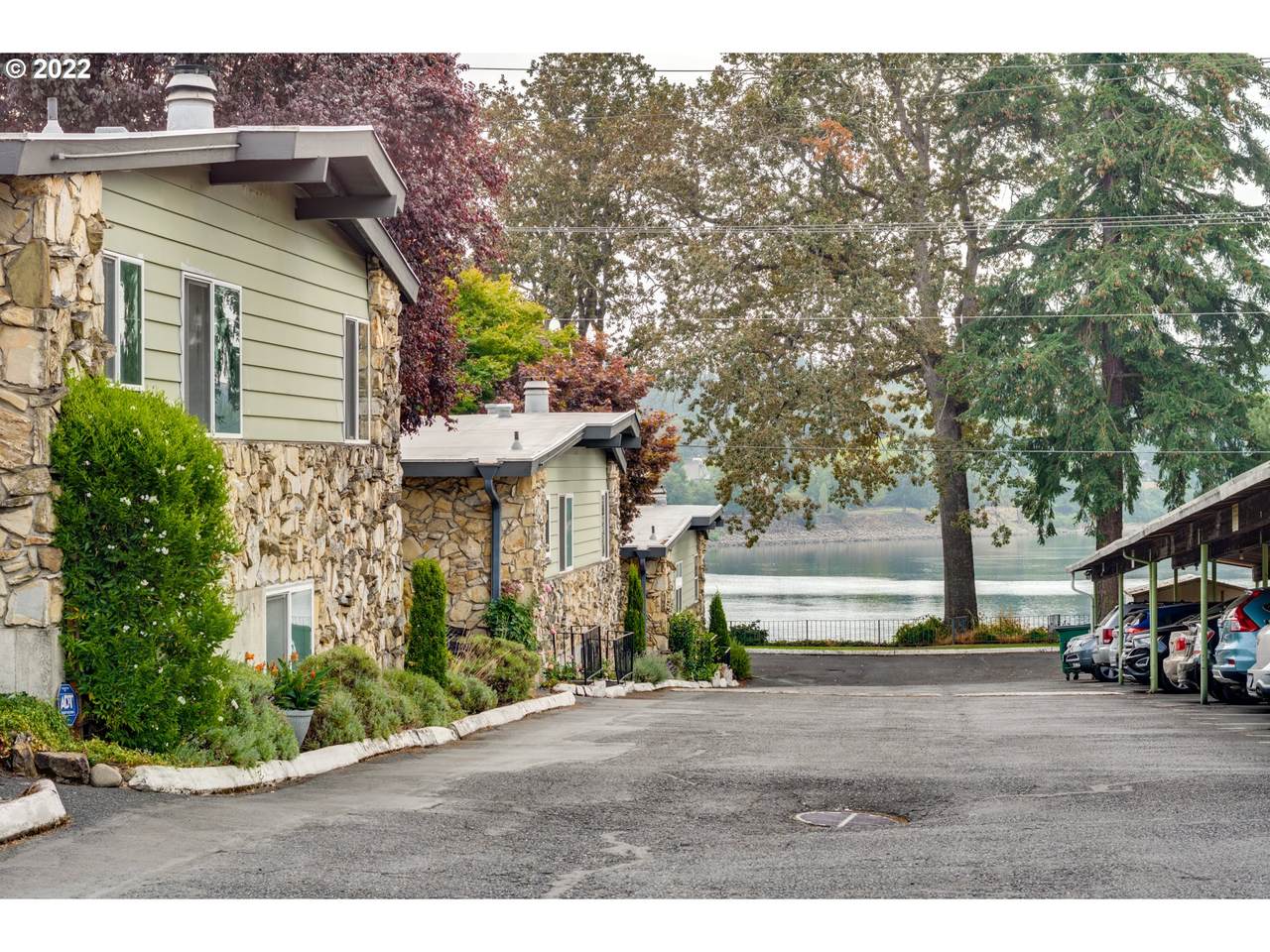 1550 Lava Dr - Photo 1
