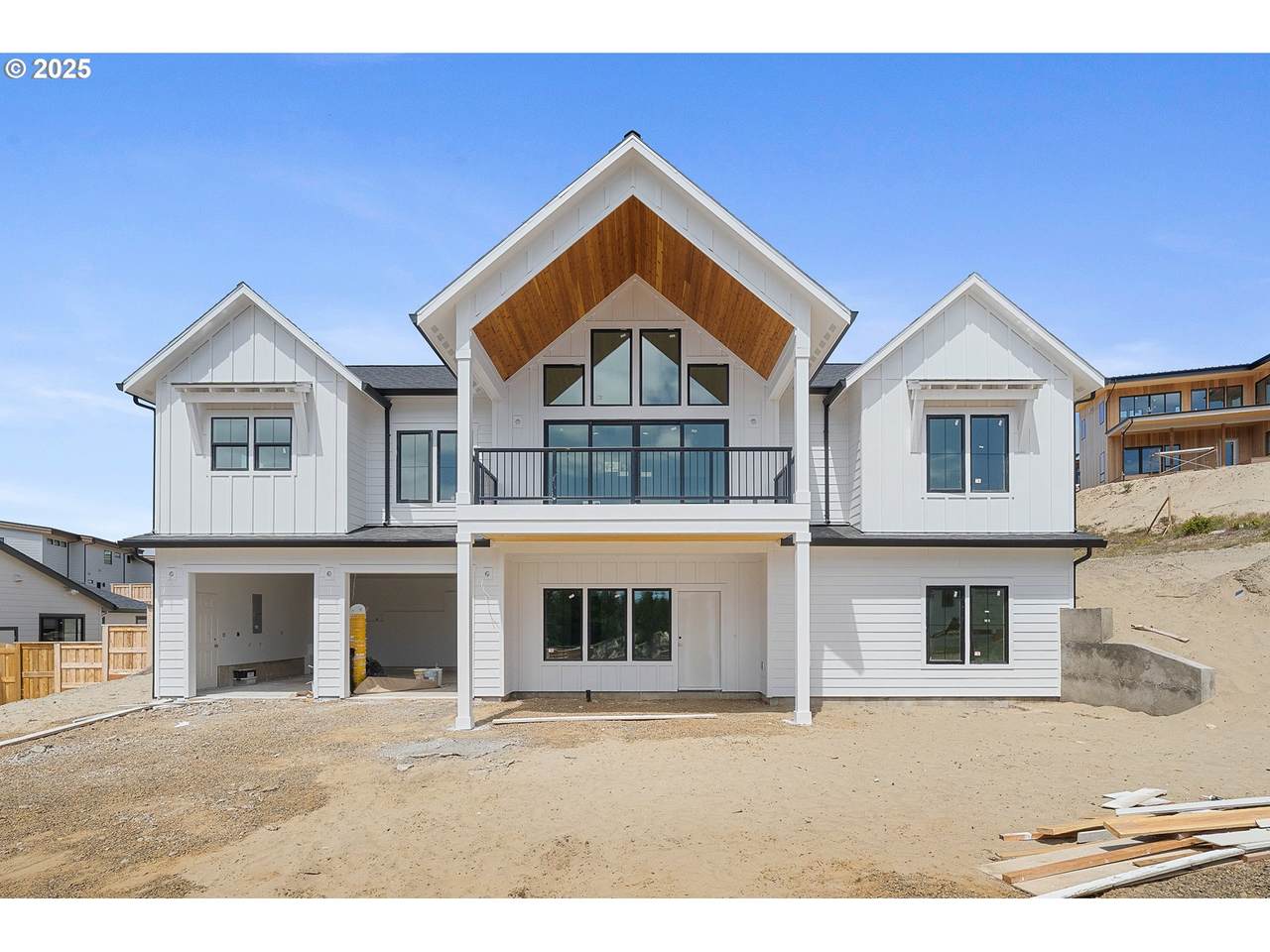 483 Meadows Dr - Photo 1