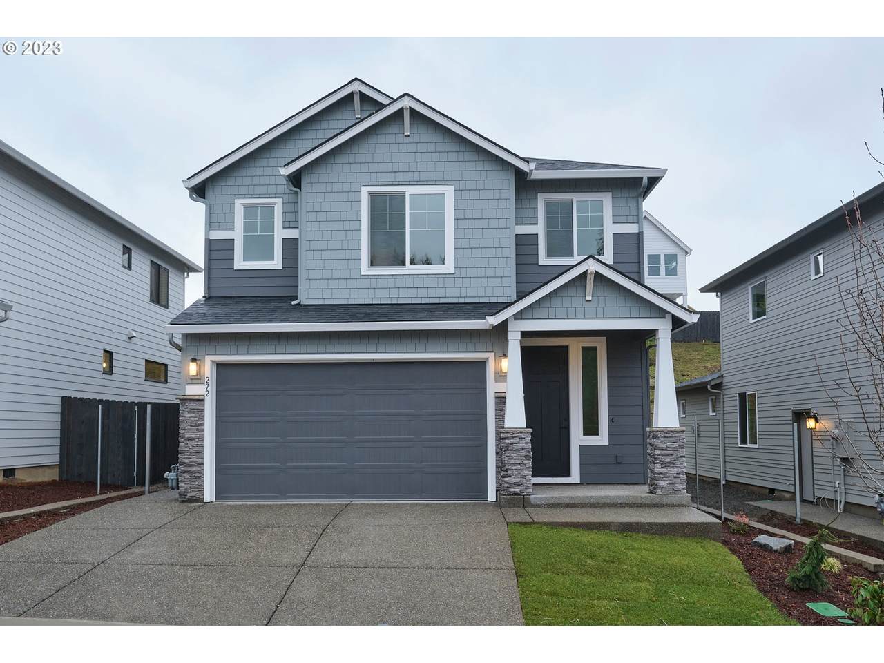 272 Maple St - Photo 1