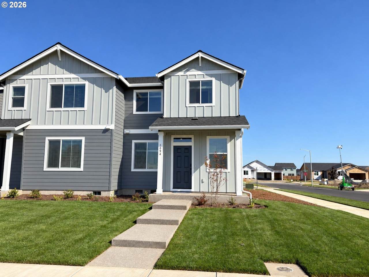 1094 Drake Ln - Photo 1
