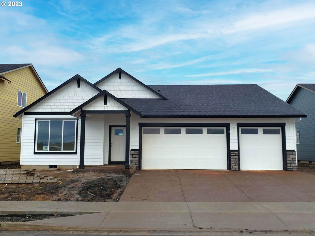 2469 10th Ave - Photo 1