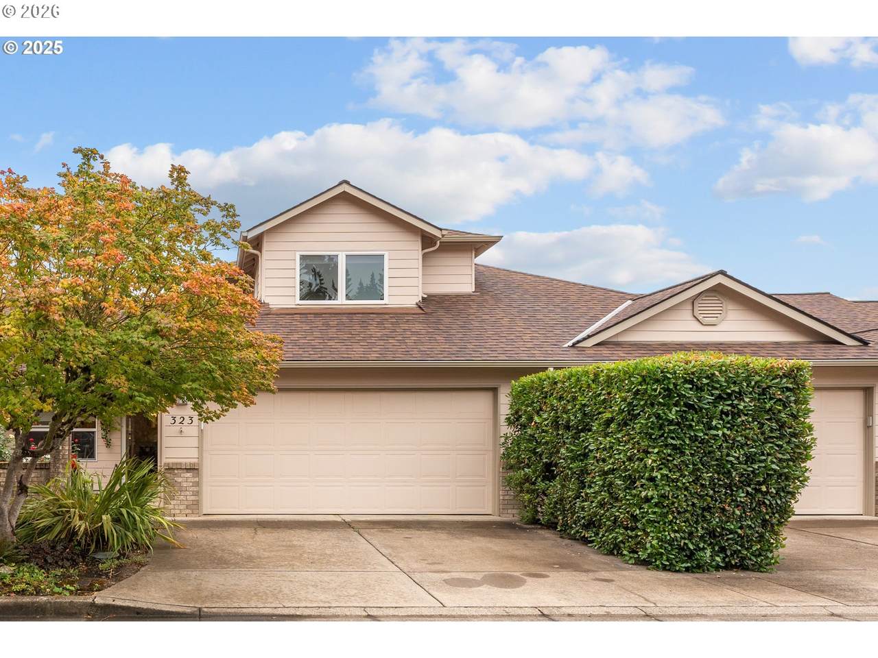 323 Fircrest Pl - Photo 1