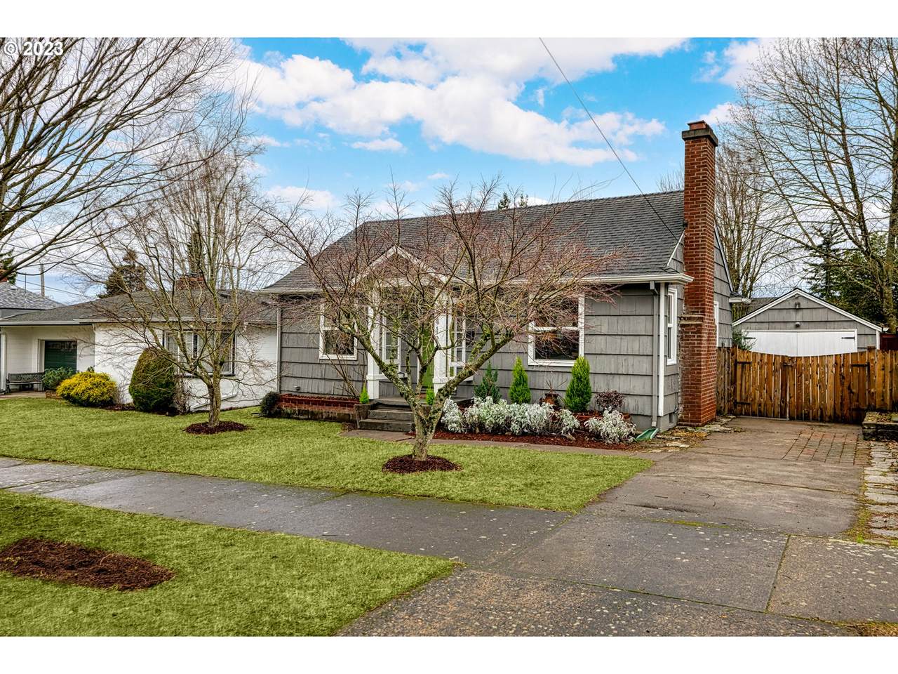 4412 73RD Ave - Photo 1