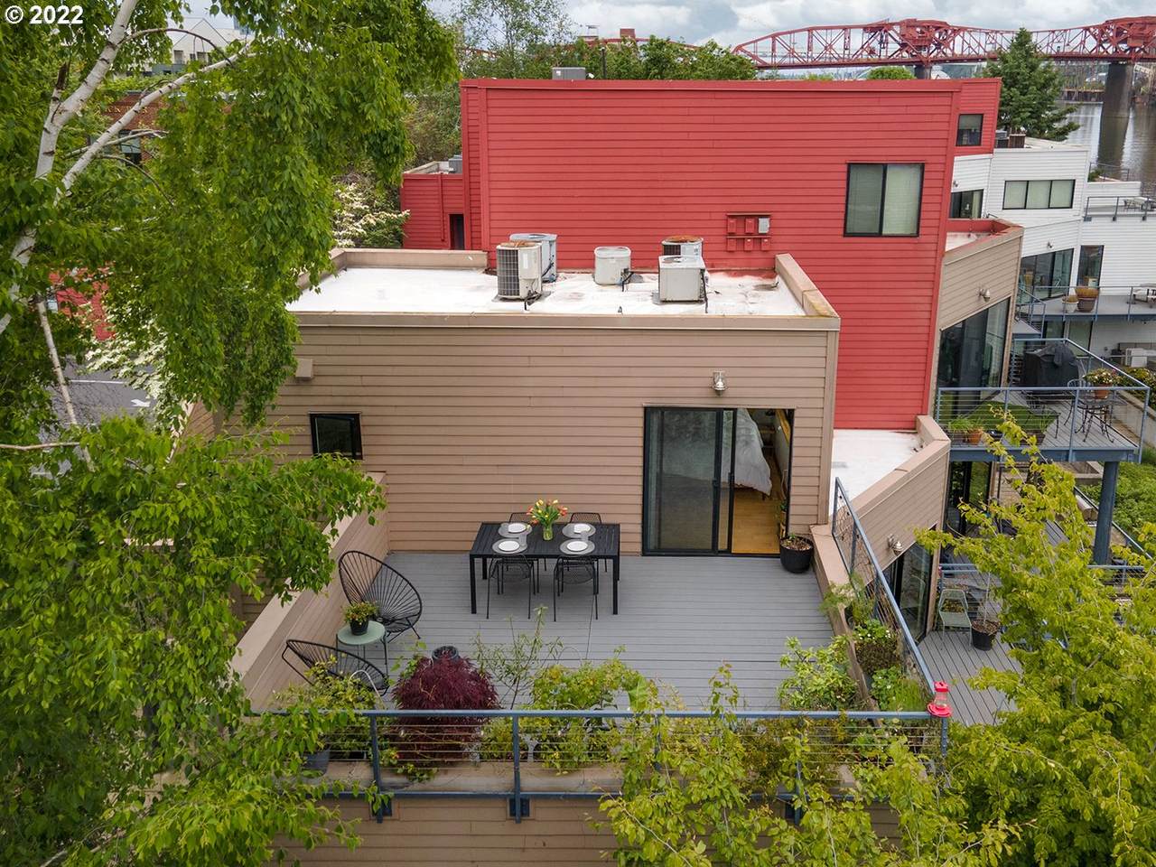 710 Naito Pkwy - Photo 1