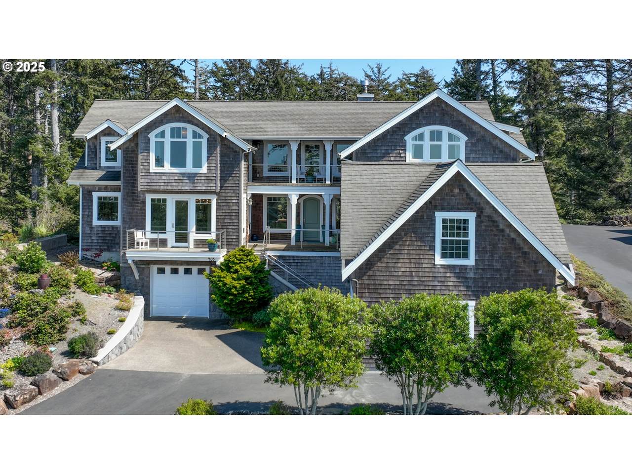 405 Fall Creek Dr - Photo 1