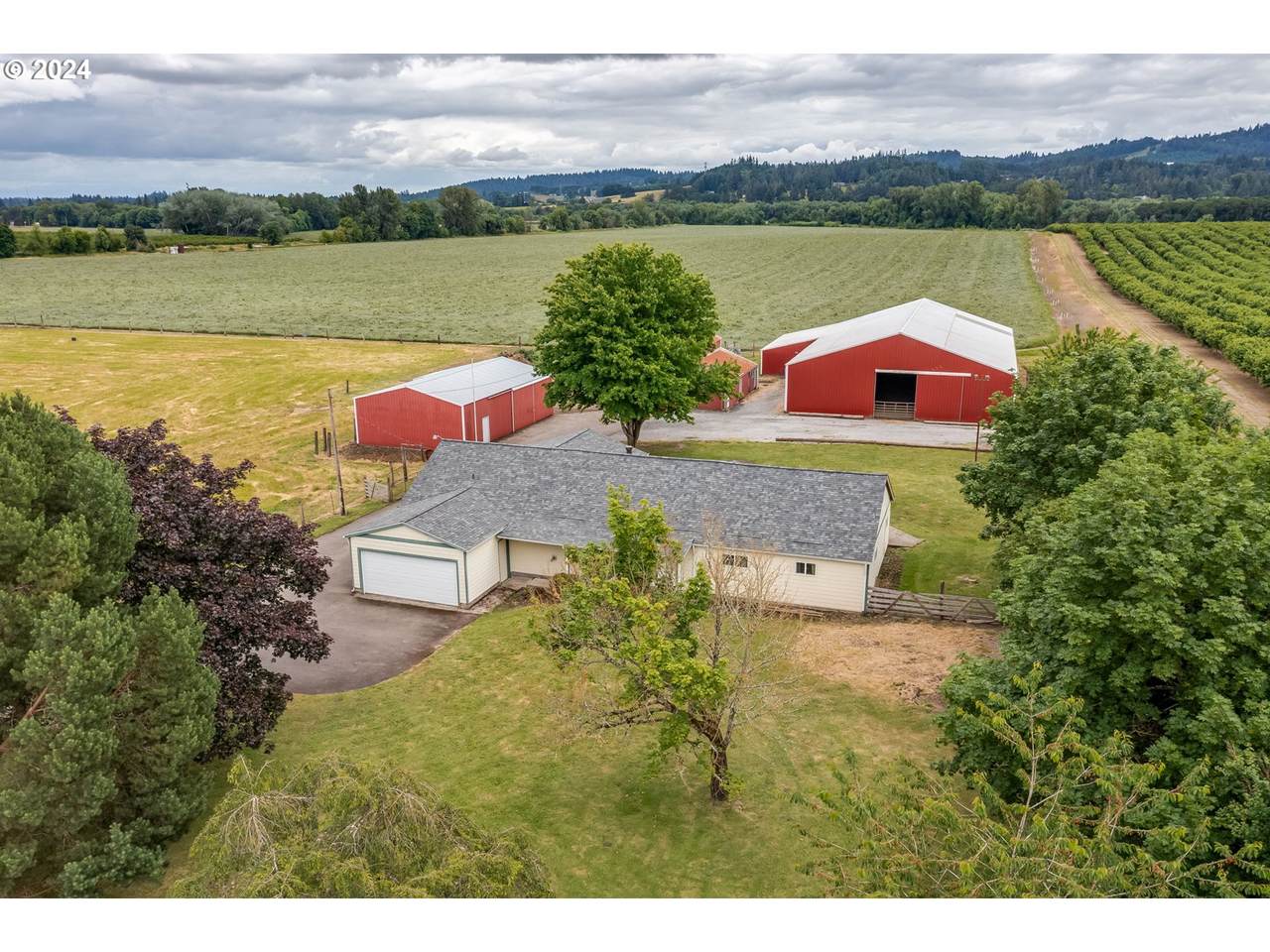 19530 North Valley Rd - Photo 1