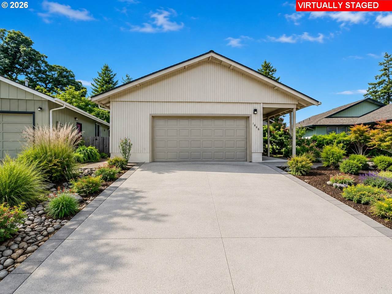 1886 Woodstock Cir - Photo 1