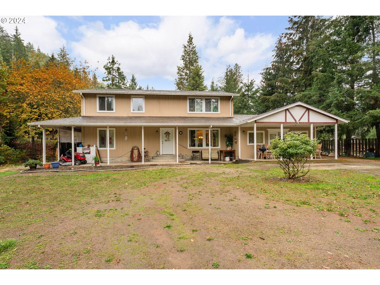 681 Hamlin Dr - Photo 1