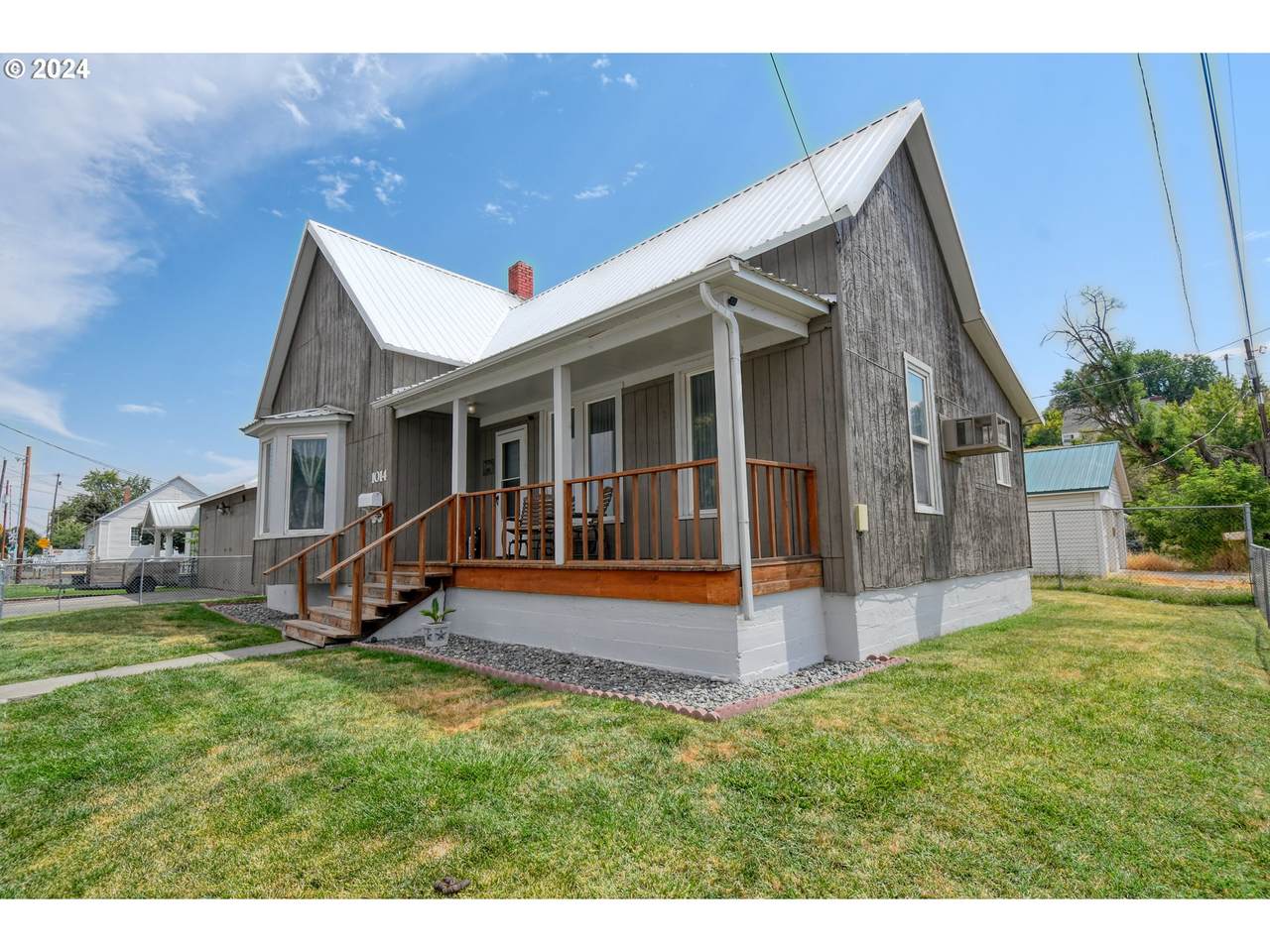 1014 Frazer Ave - Photo 1