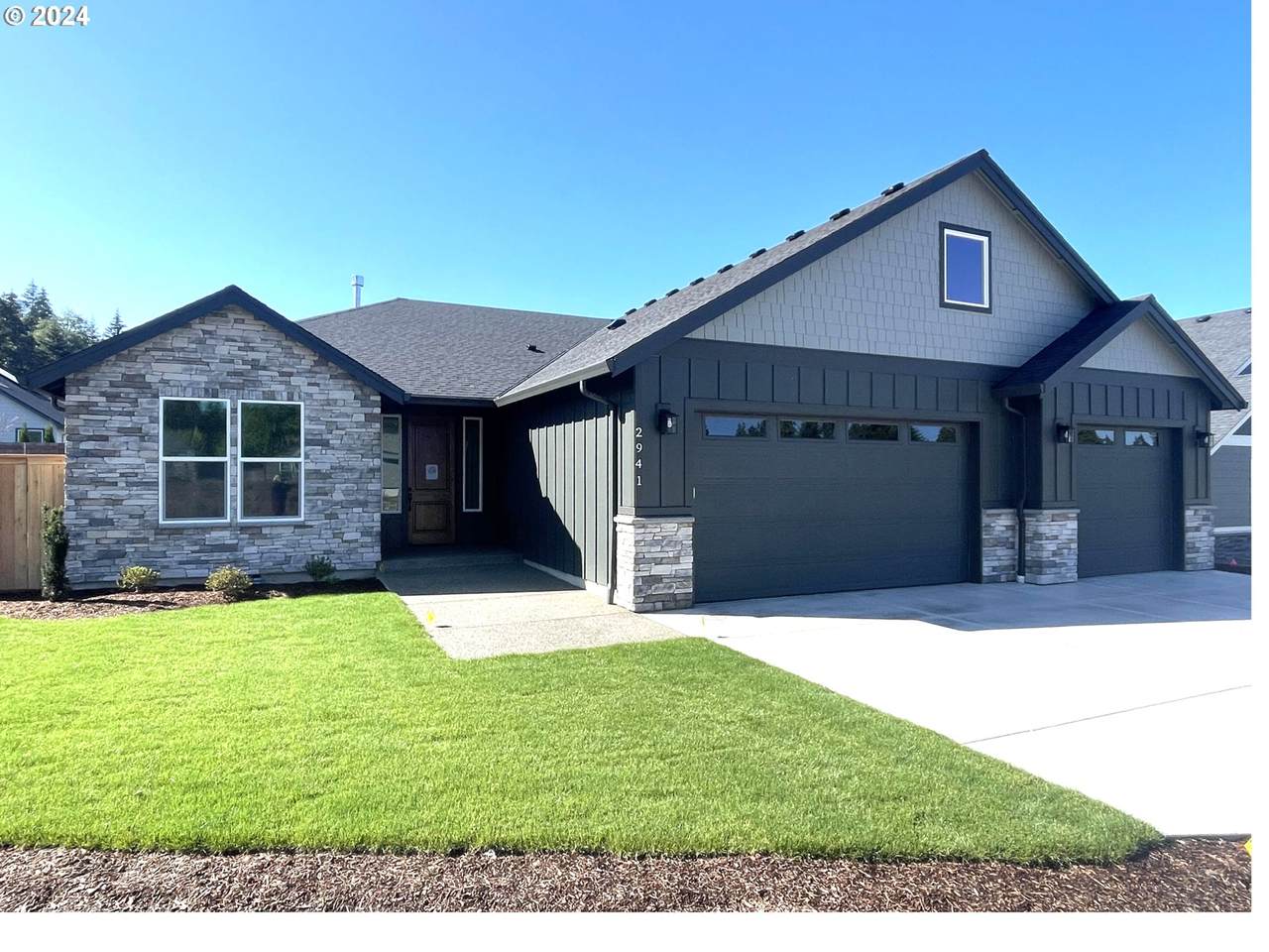 2941 3RD Cir - Photo 1