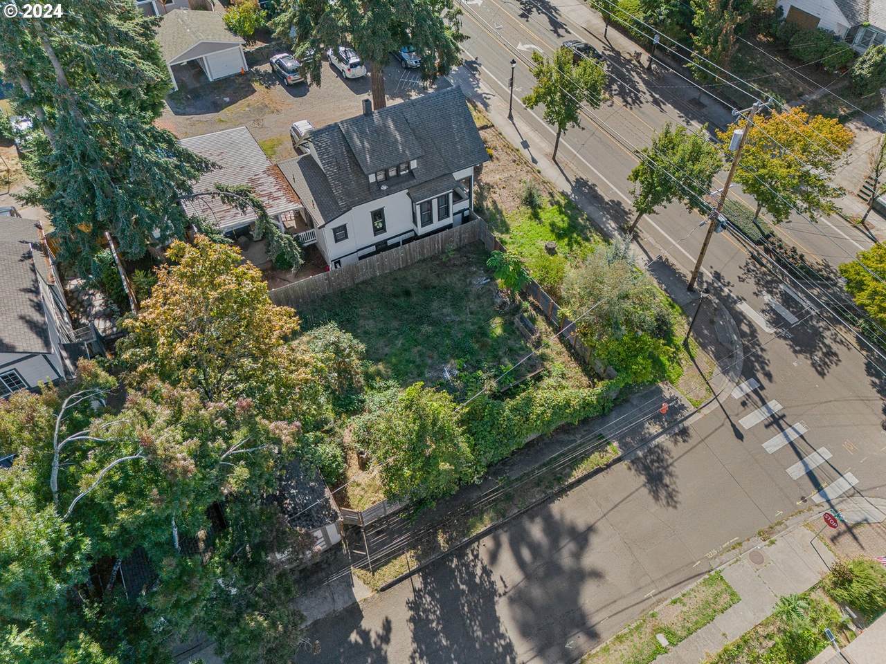  Molalla Ave - Photo 1