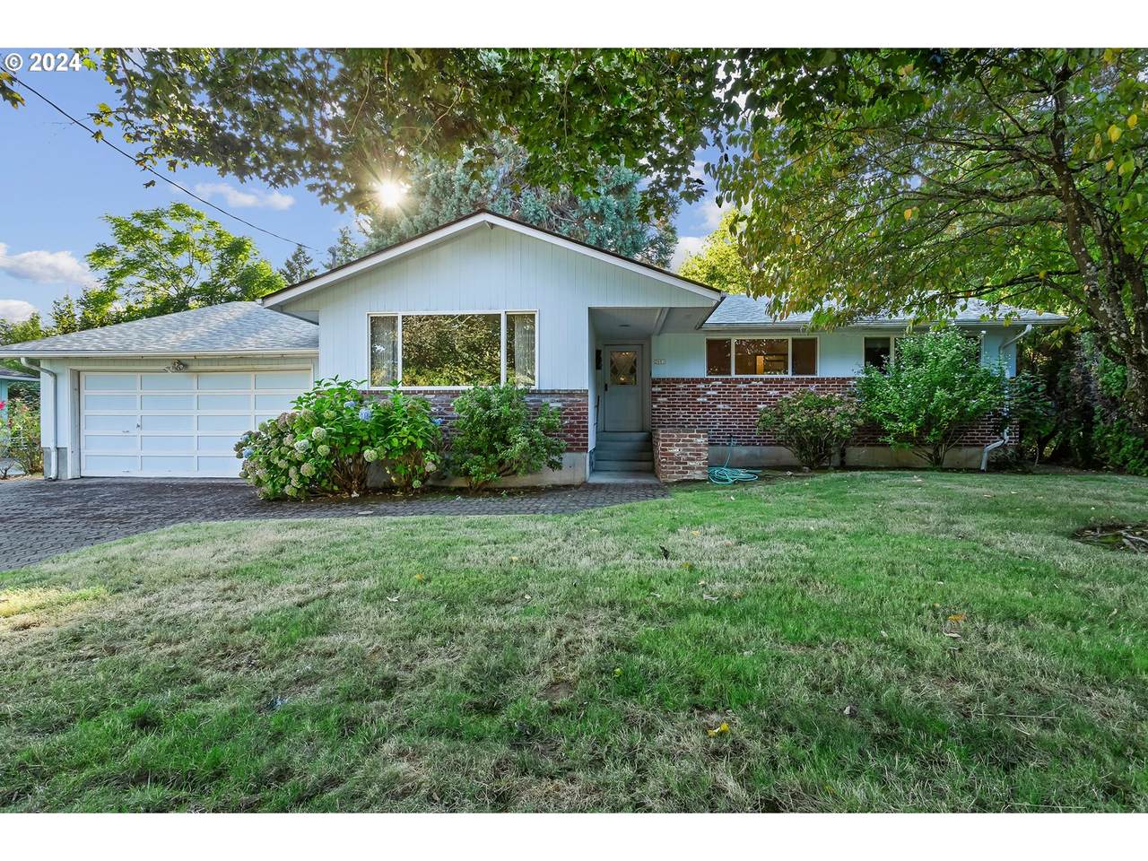 2601 58TH Ave - Photo 1