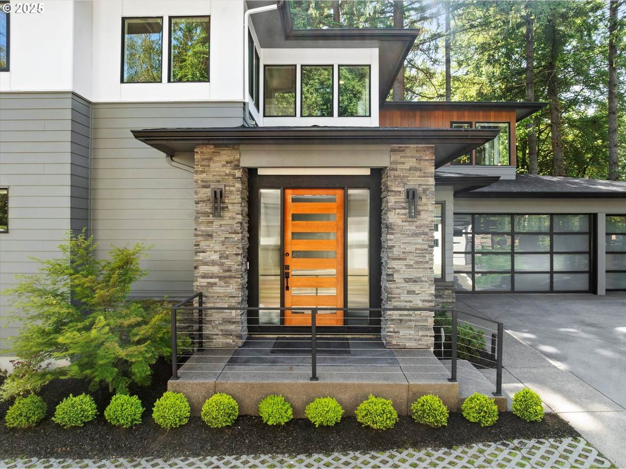 https://bt-photos.global.ssl.fastly.net/portland/1280_boomver_2_252253436-2.jpg