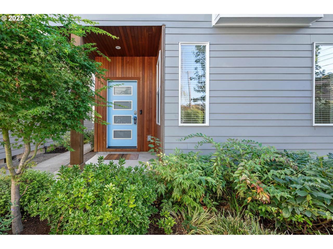 2813 Hawthorne Blvd - Photo 1