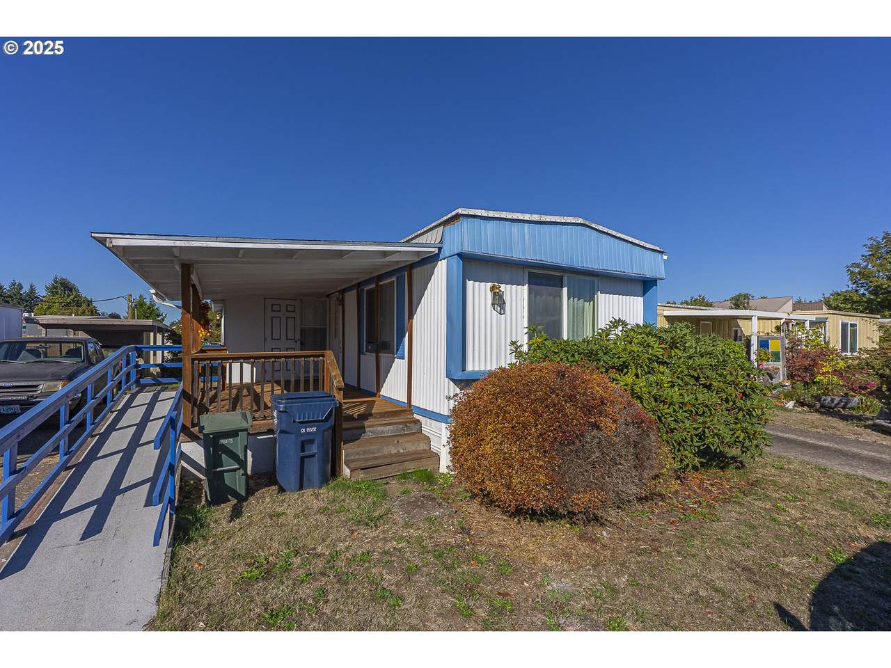 2150 Laura St - Photo 1