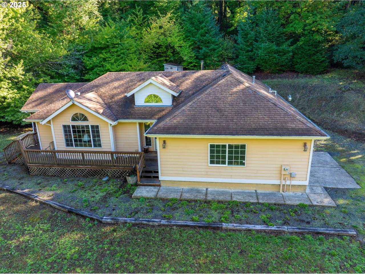 140 Golden Dr - Photo 1