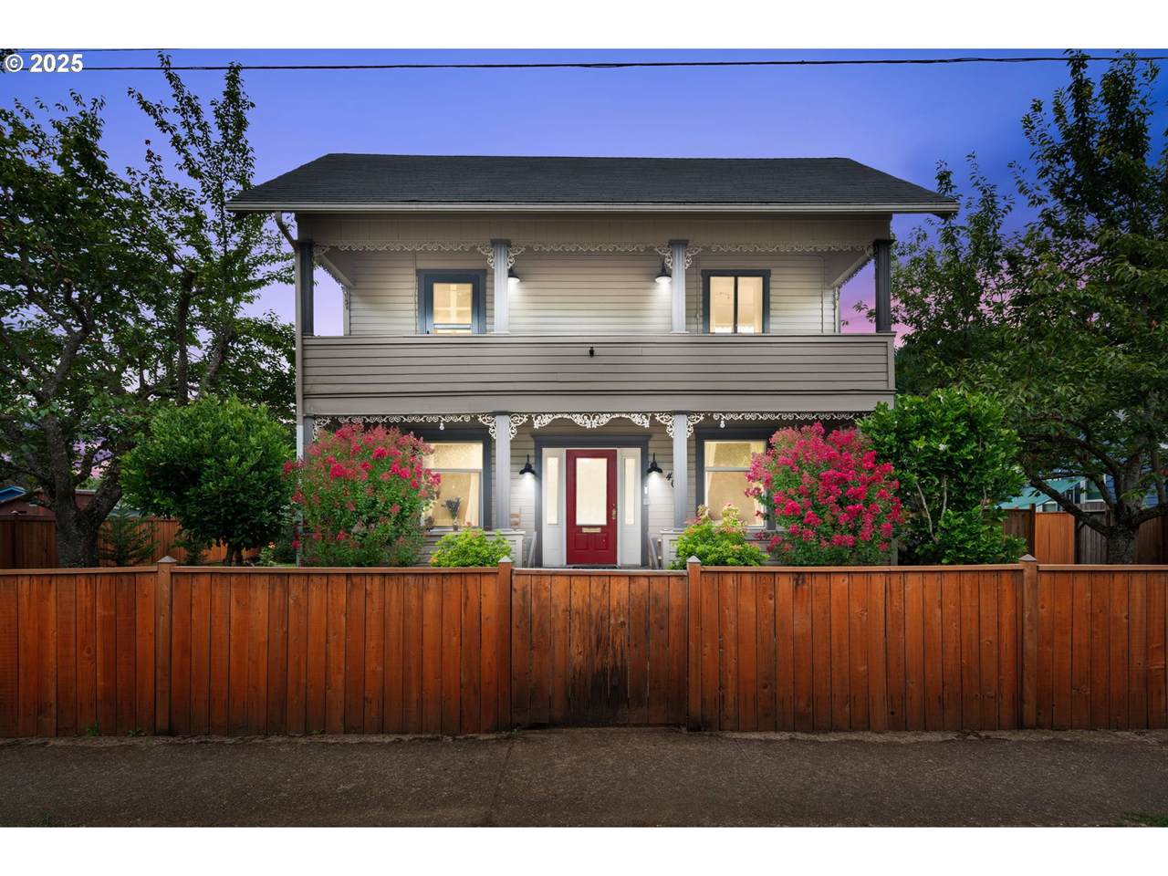 409 8TH St - Photo 1