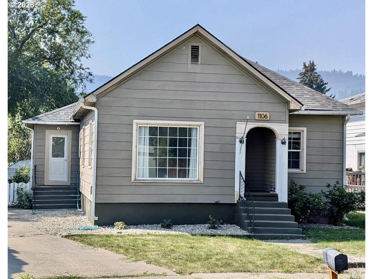 1106 I Ave - Photo 1