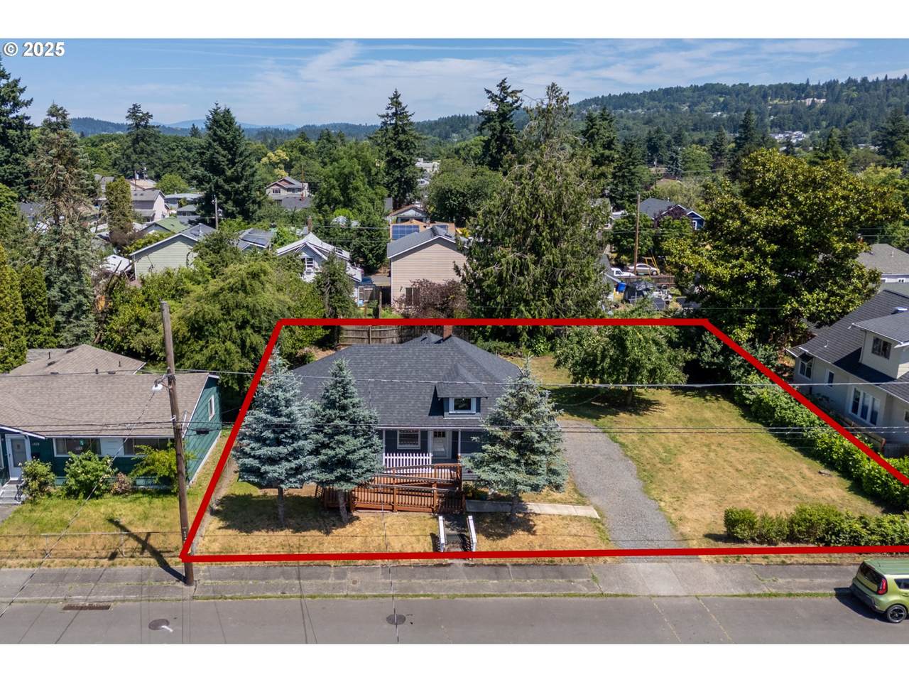 6834 83RD Ave - Photo 1