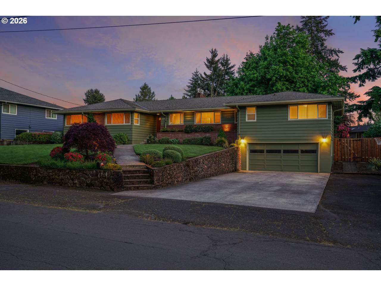 https://bt-photos.global.ssl.fastly.net/portland/1280_boomver_2_272680822-2.jpg