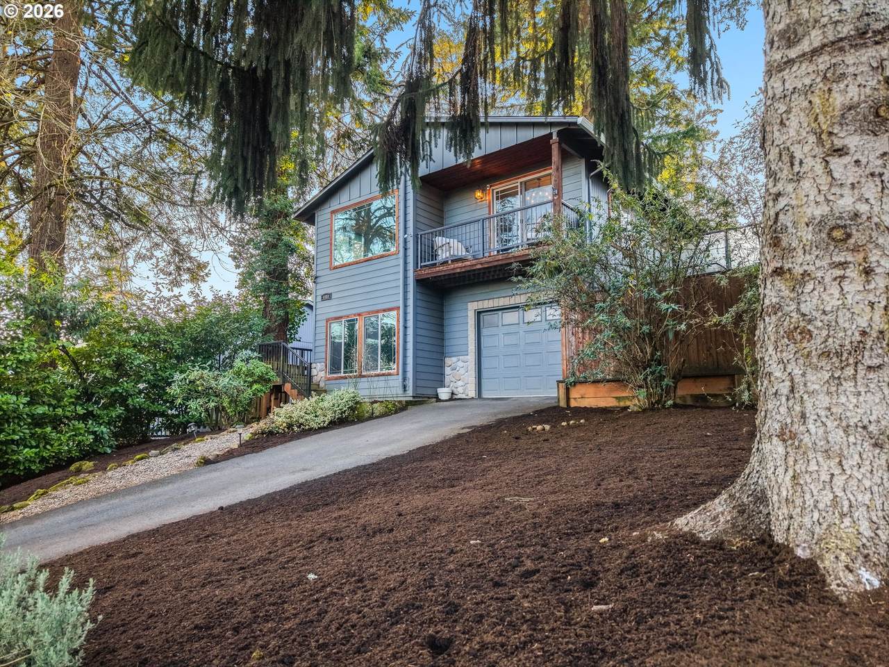 https://bt-photos.global.ssl.fastly.net/portland/orig_boomver_2_285462879-2.jpg