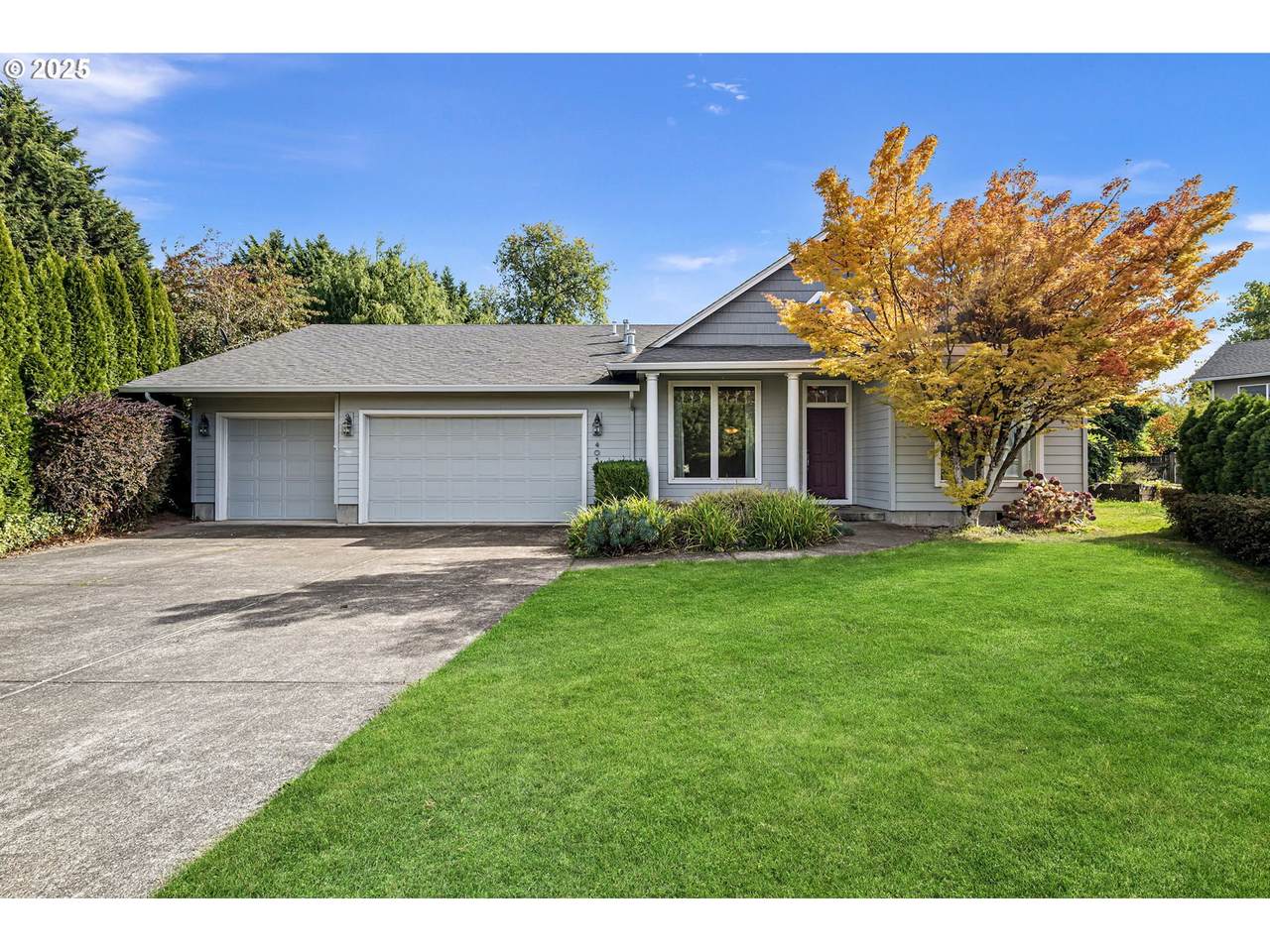 4053 Sabrena Ave - Photo 1