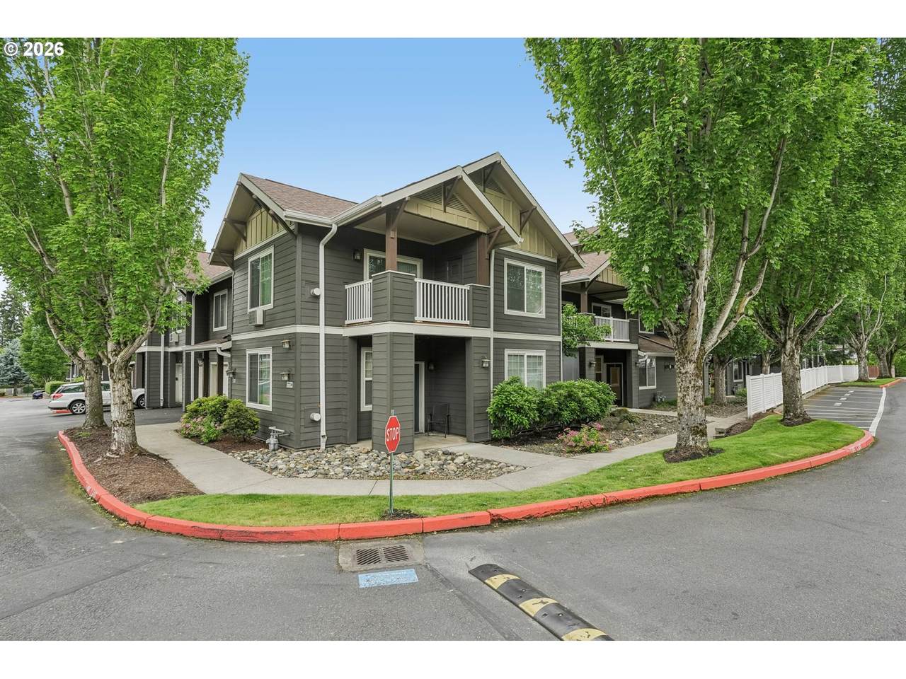 https://bt-photos.global.ssl.fastly.net/portland/1280_boomver_2_296310483-2.jpg