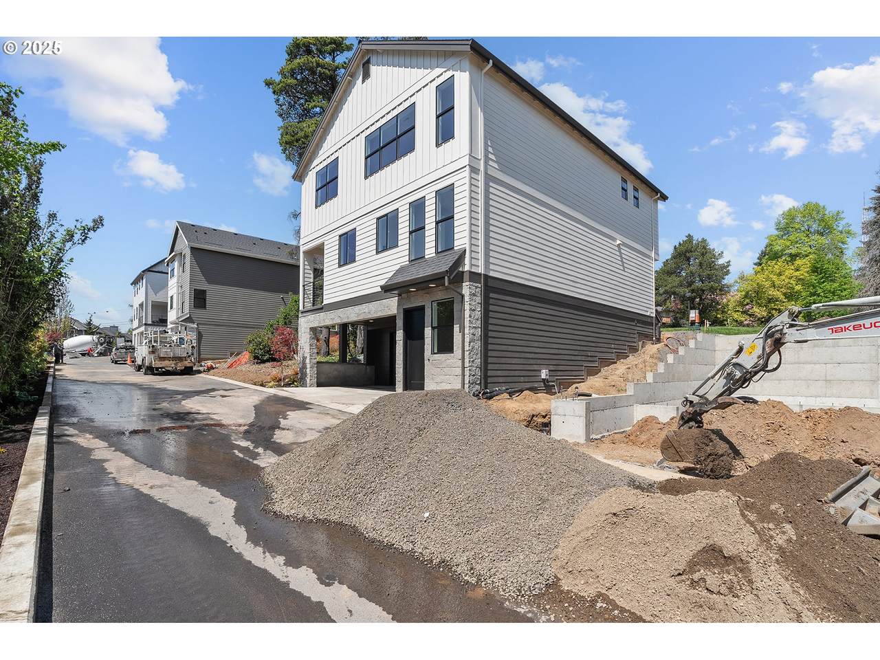 https://bt-photos.global.ssl.fastly.net/portland/1280_boomver_2_302008590-2.jpg