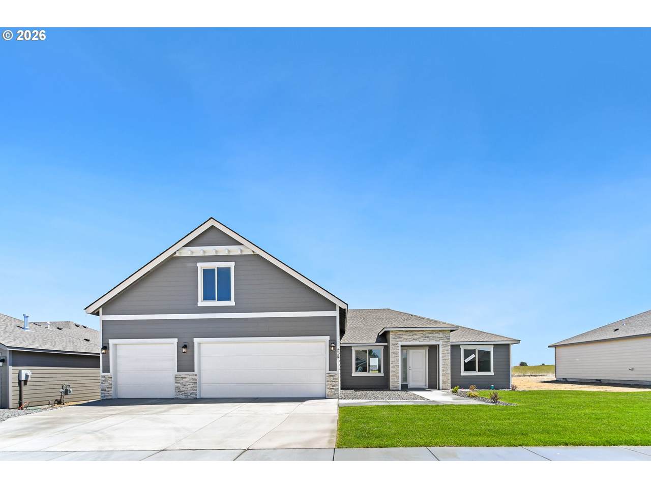 215 Sparrow St. - Photo 1