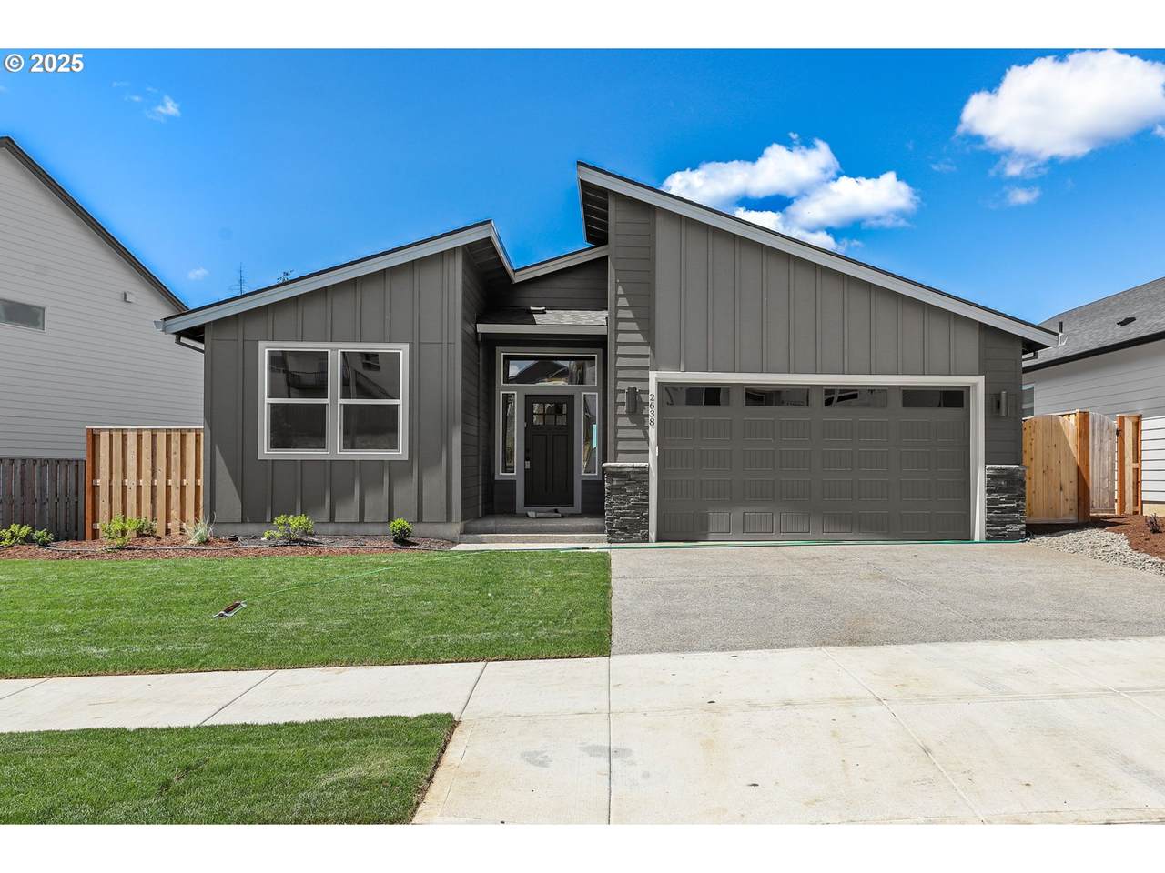 2638 Justus Ave - Photo 1