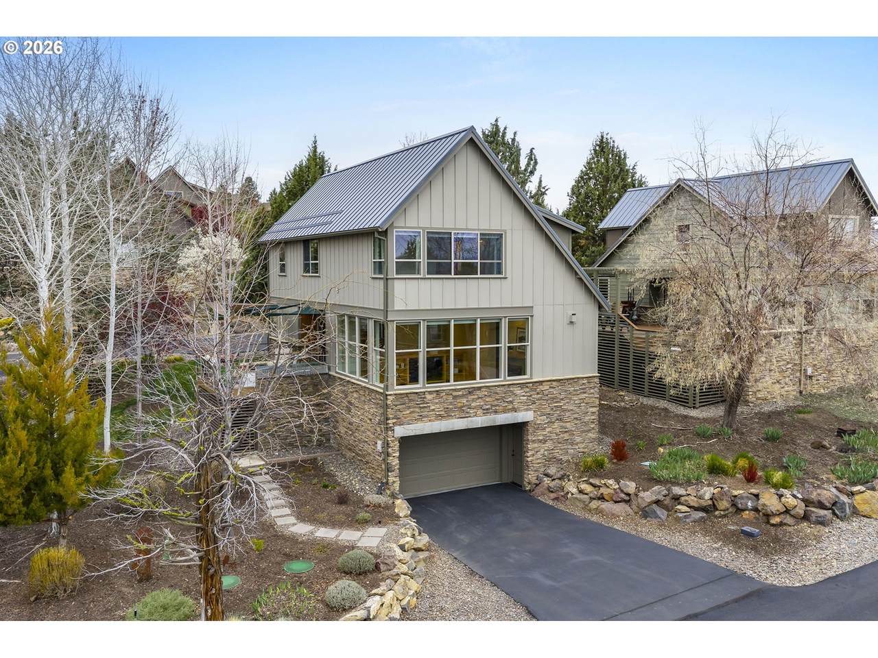 224 Volunteer Park Ln - Photo 1