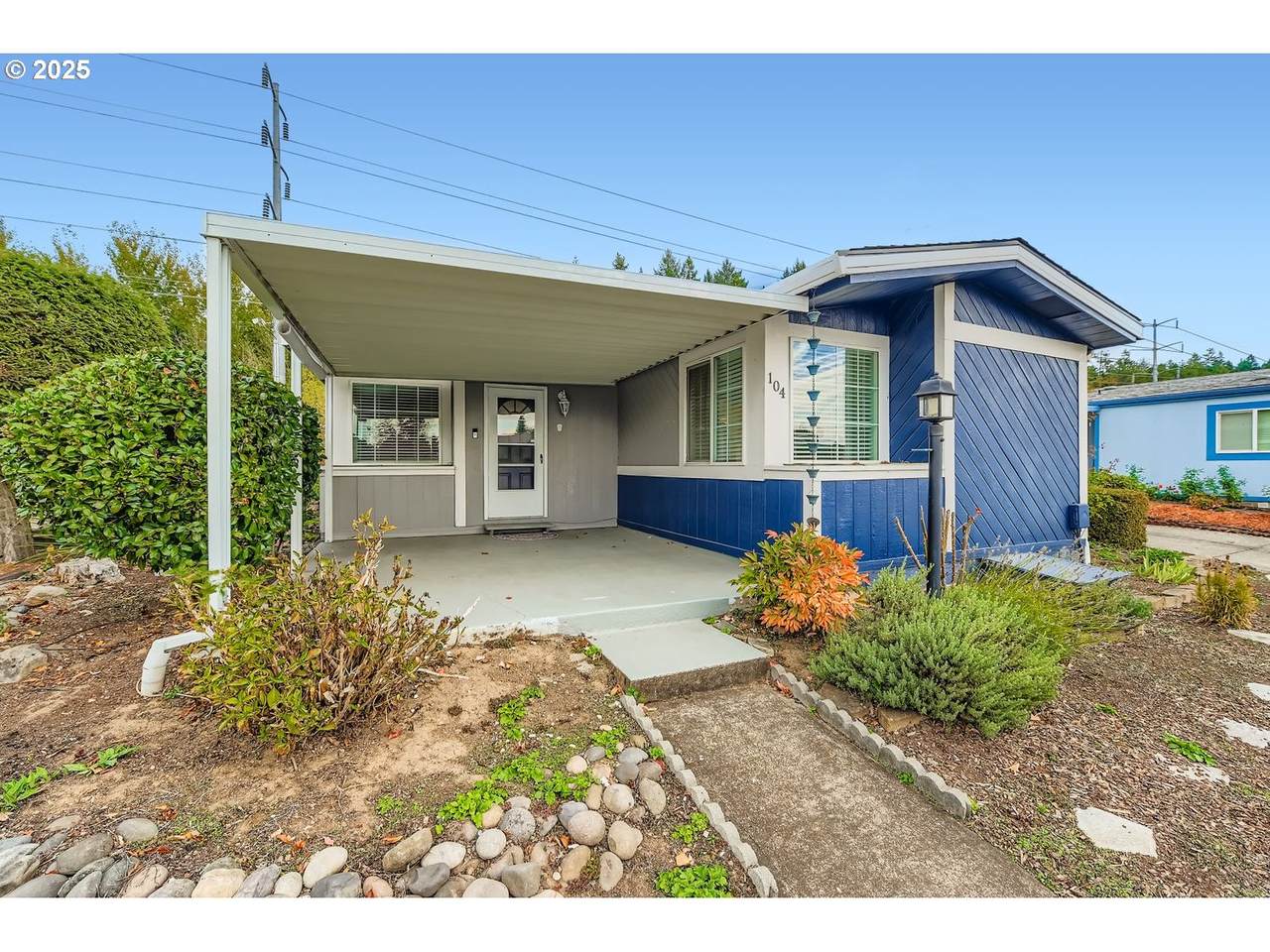 100 195TH Ave - Photo 1