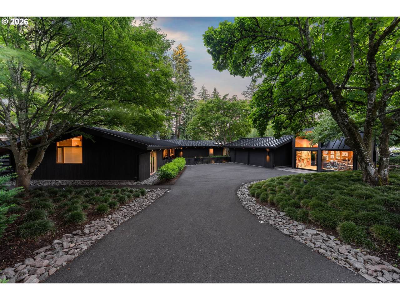 10200 Hawthorne Ln - Photo 1