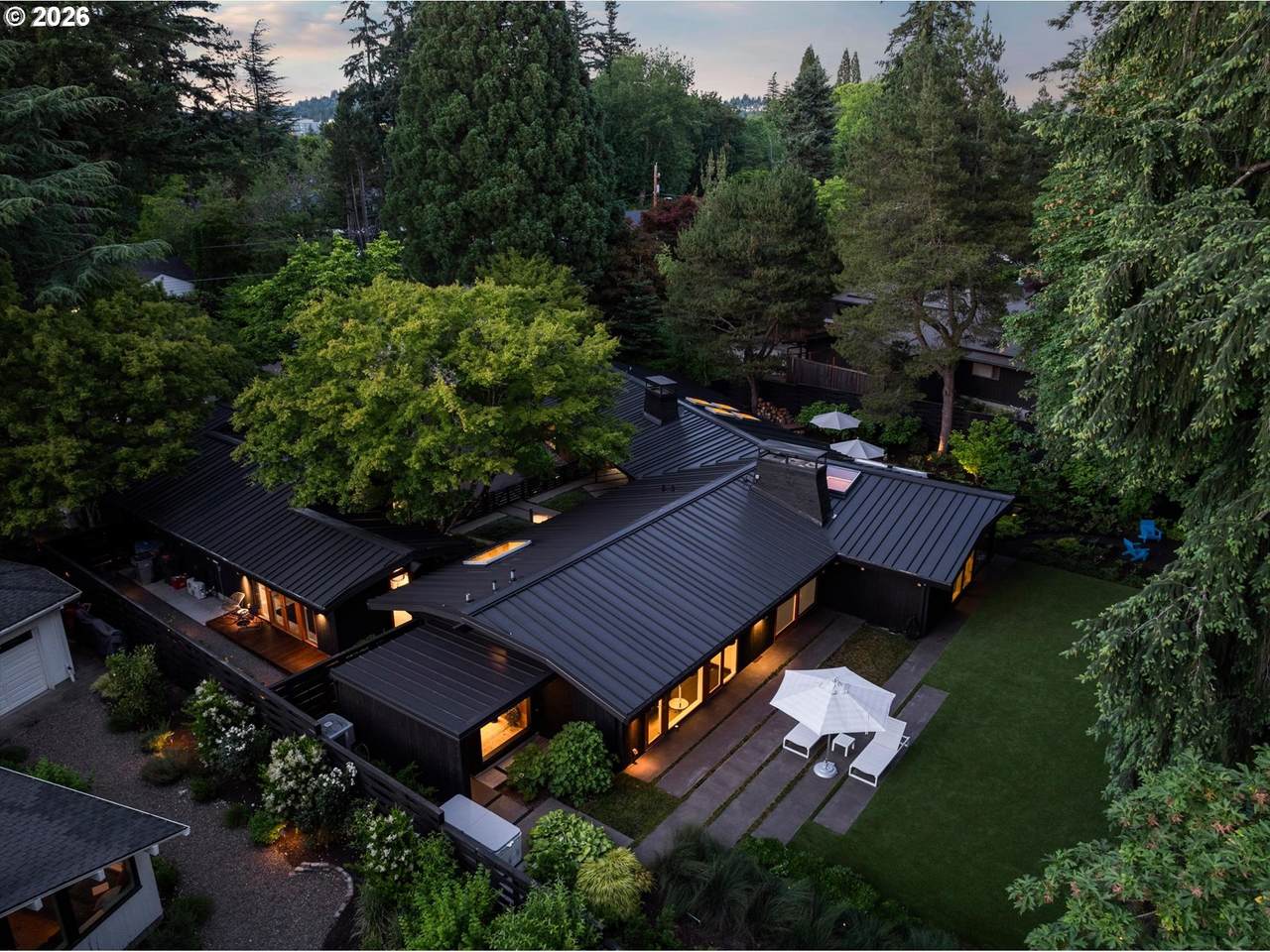 https://bt-photos.global.ssl.fastly.net/portland/1280_boomver_2_319483354-2.jpg