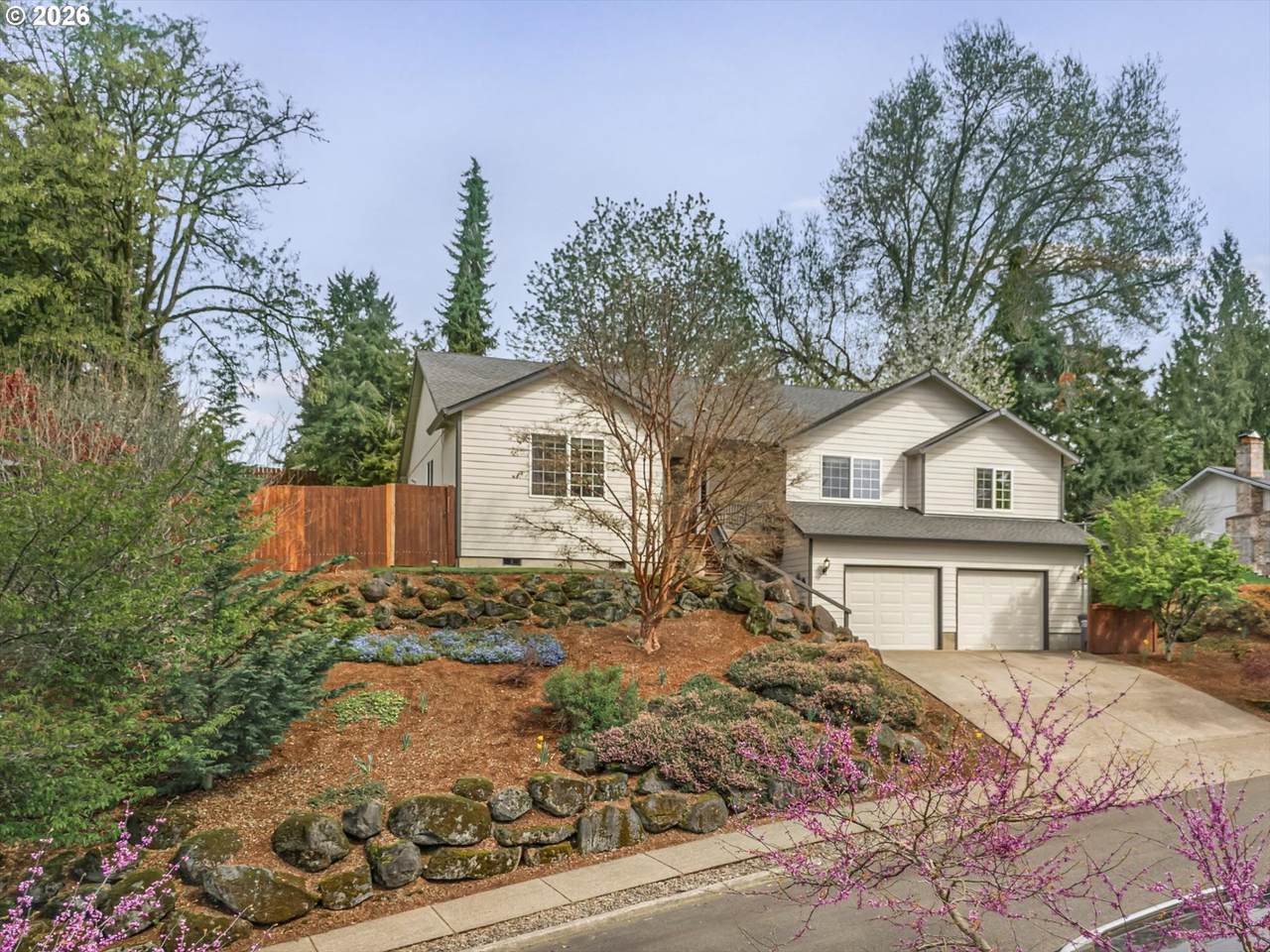 https://bt-photos.global.ssl.fastly.net/portland/1280_boomver_2_325323906-2.jpg