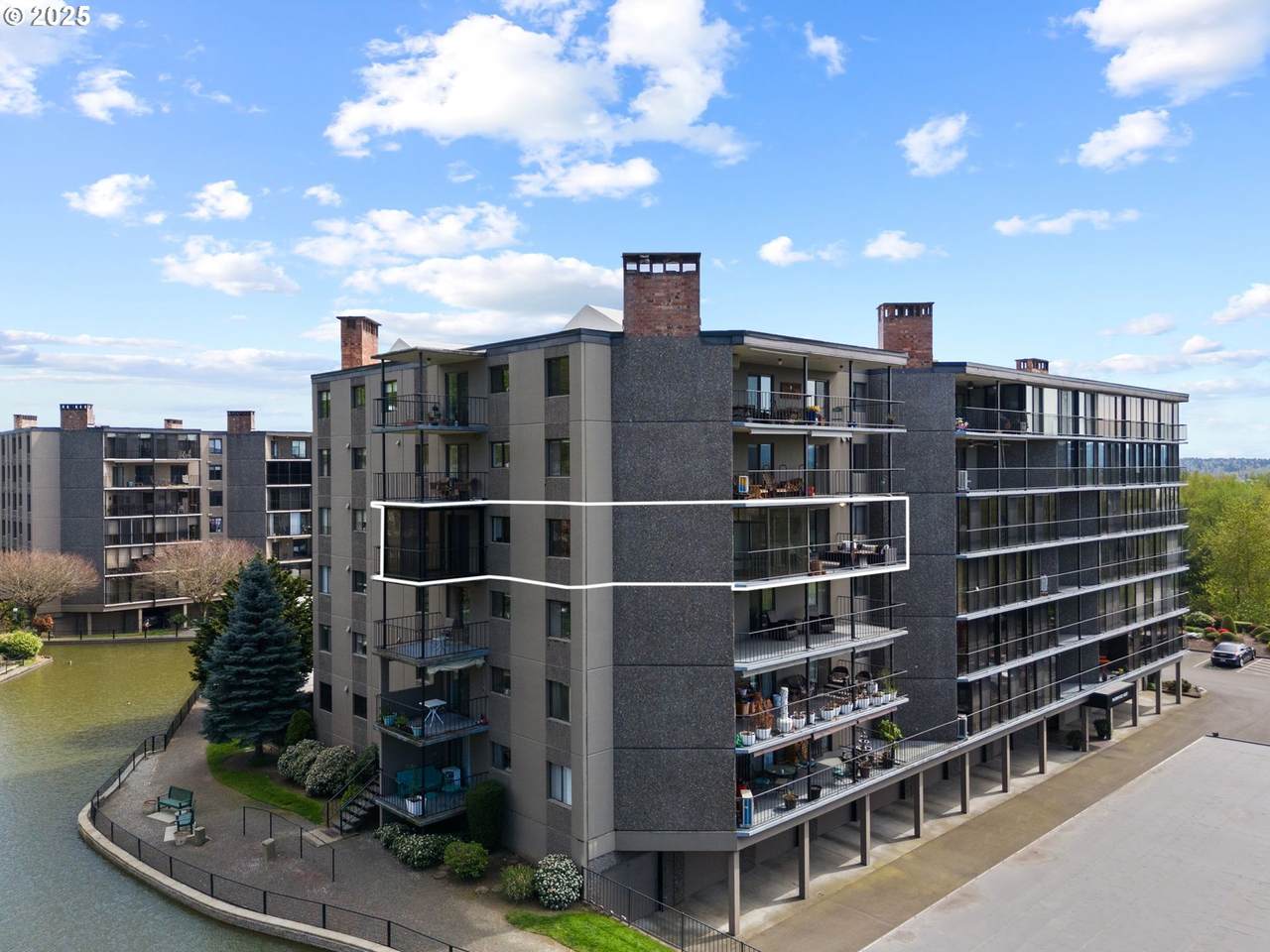 5535 Evergreen Blvd - Photo 1