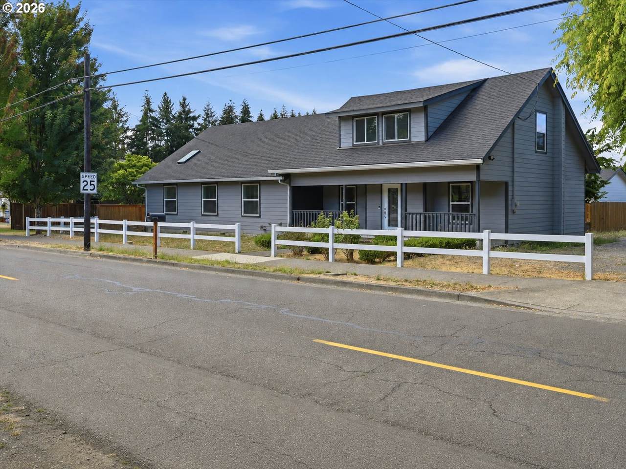 1319 Main St - Photo 1