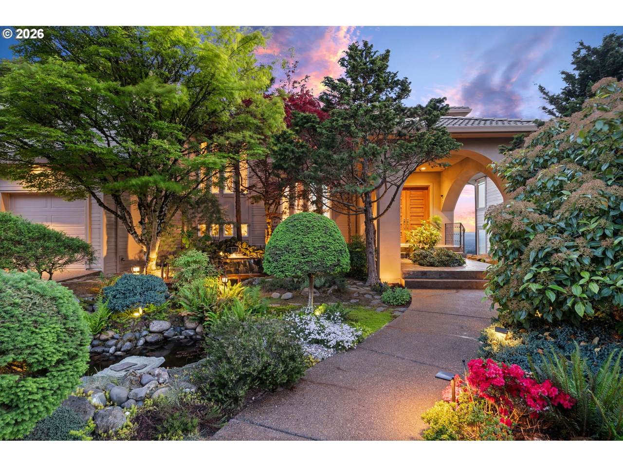 https://bt-photos.global.ssl.fastly.net/portland/1280_boomver_2_350628807-2.jpg
