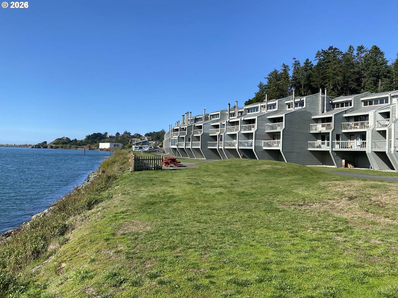 https://bt-photos.global.ssl.fastly.net/portland/1280_boomver_2_352868600-2.jpg
