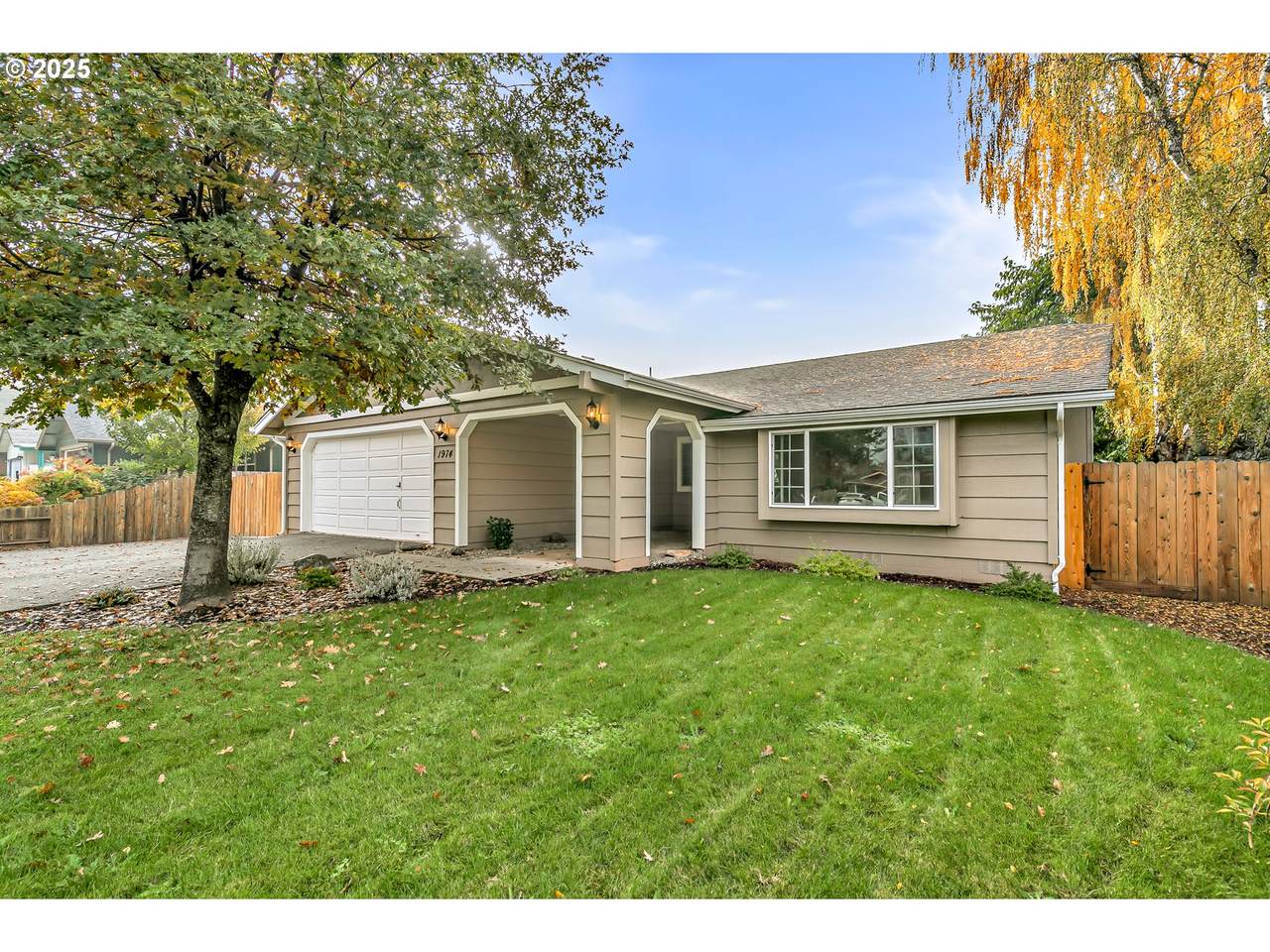 1974 Hamilton Ln - Photo 1