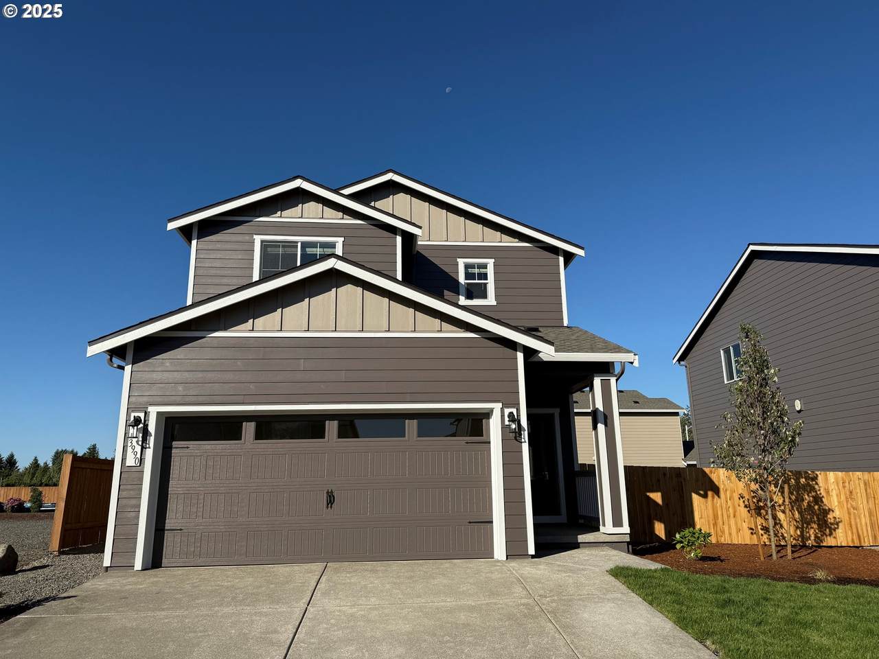 3990 Duniway Ln - Photo 1
