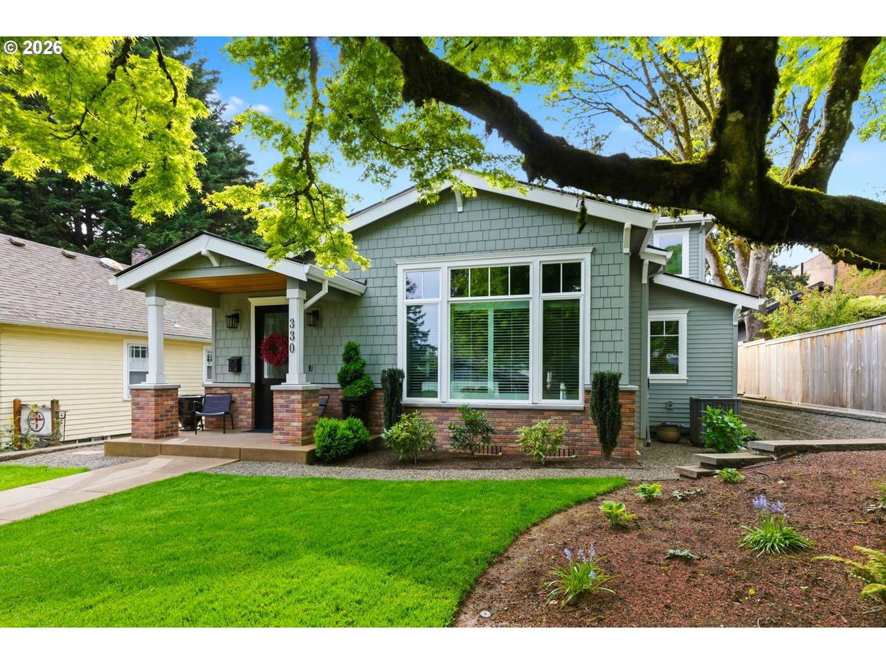 330 6TH St - Photo 1