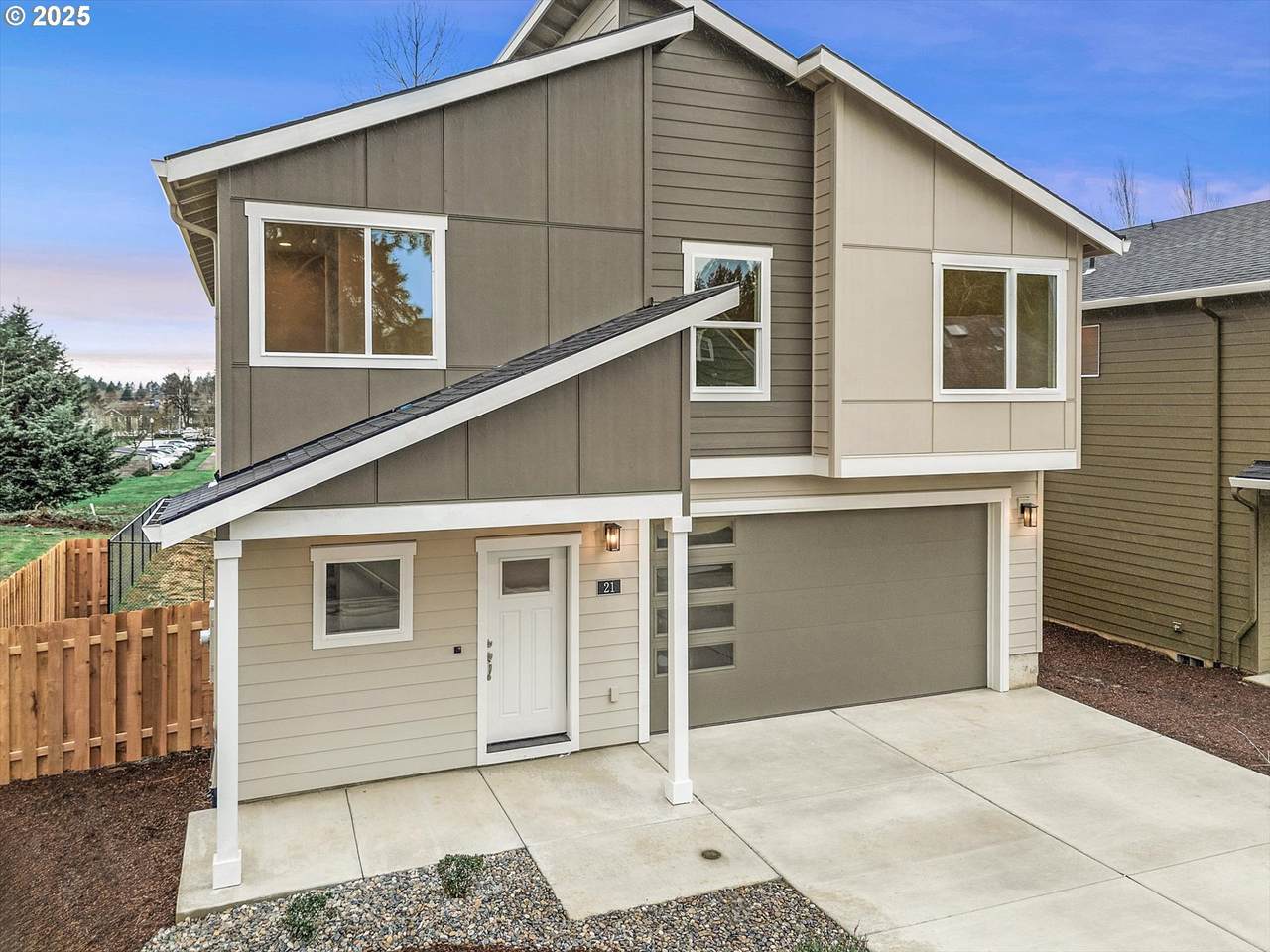 21 Mawrcrest Ave - Photo 1