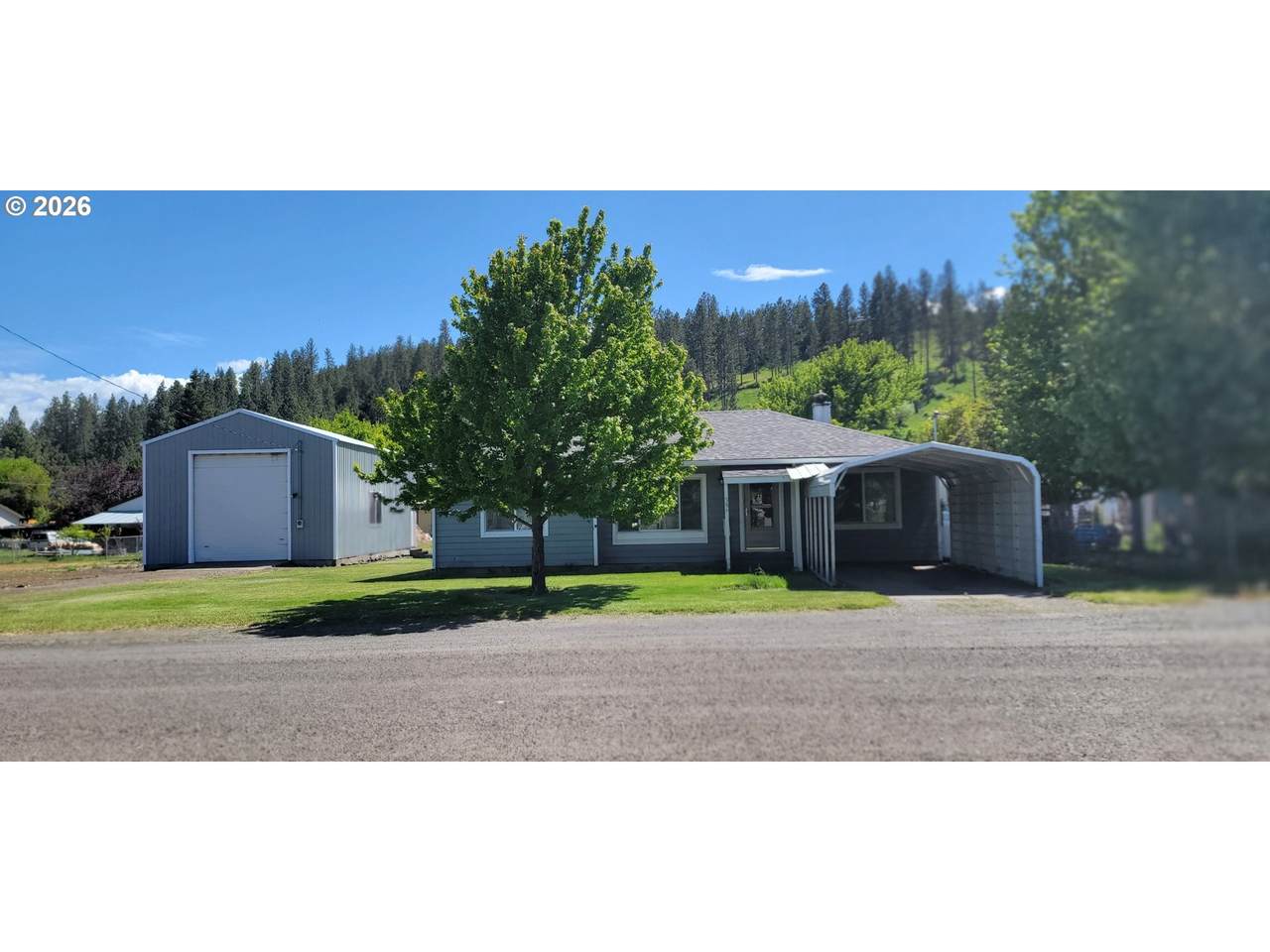 306 Donald St - Photo 1