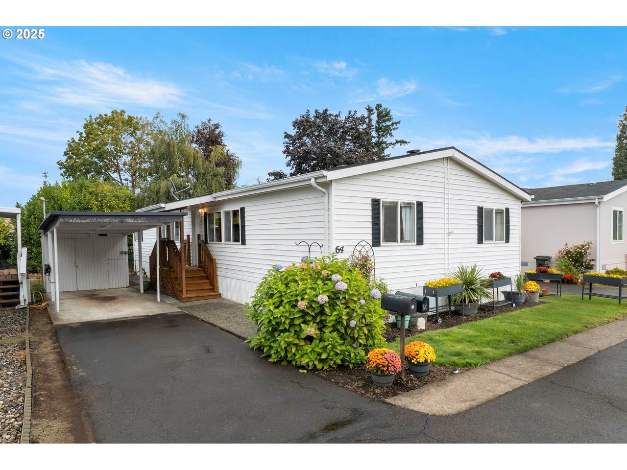 835 1ST Ave - Photo 1